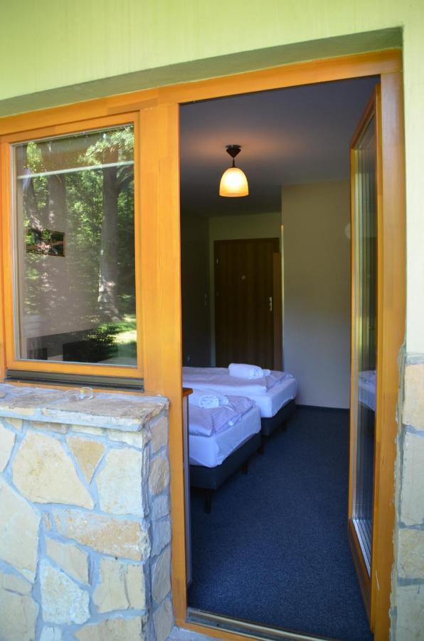 Hotel Tenis Chrzastowice Экстерьер фото