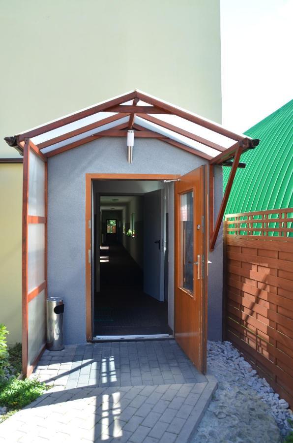 Hotel Tenis Chrzastowice Экстерьер фото