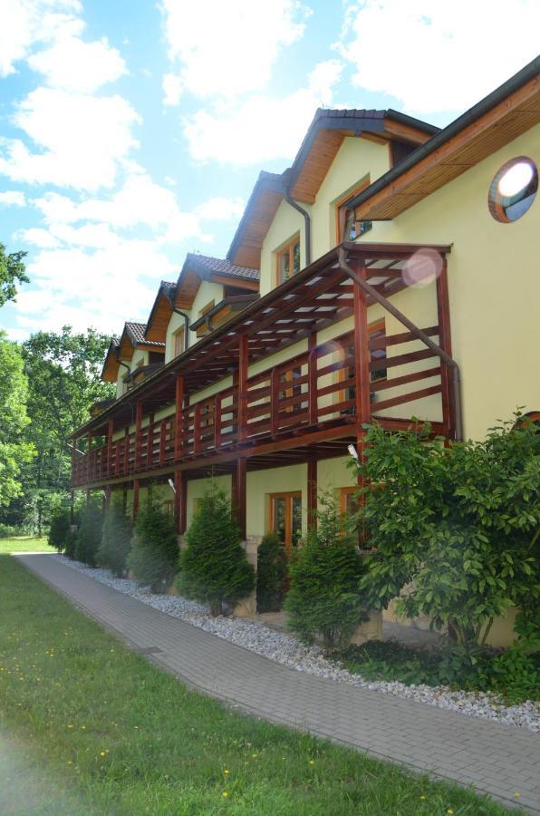 Hotel Tenis Chrzastowice Экстерьер фото