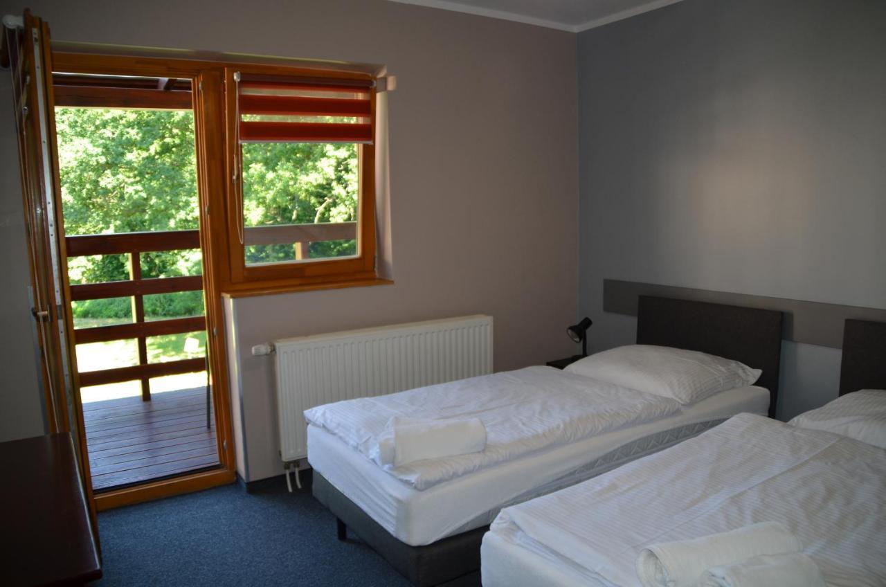 Hotel Tenis Chrzastowice Экстерьер фото