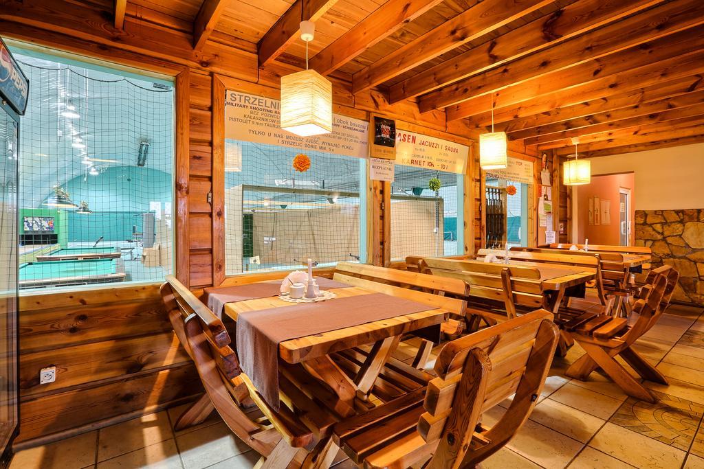 Hotel Tenis Chrzastowice Экстерьер фото