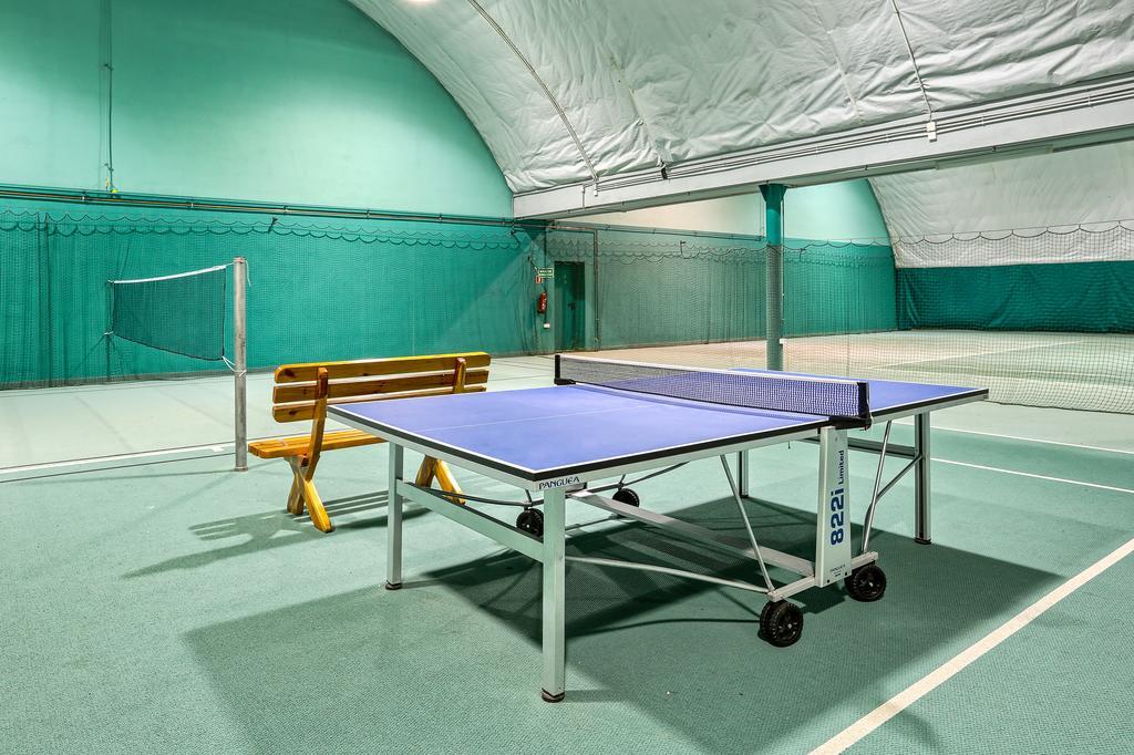 Hotel Tenis Chrzastowice Экстерьер фото