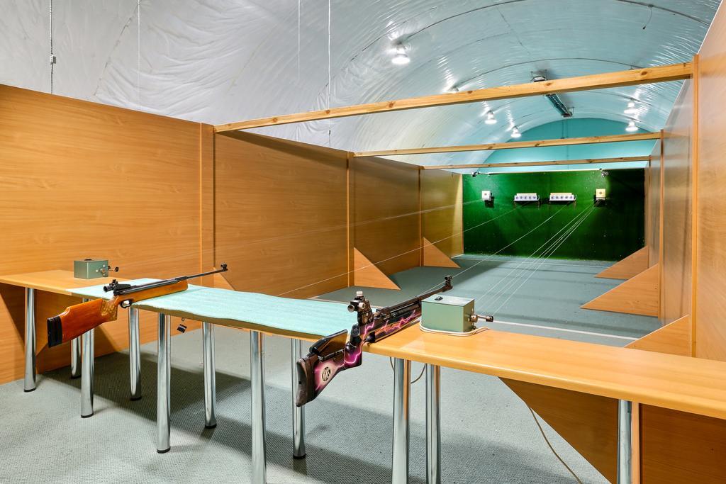 Hotel Tenis Chrzastowice Экстерьер фото